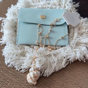 Gold and Shell Necklace Set